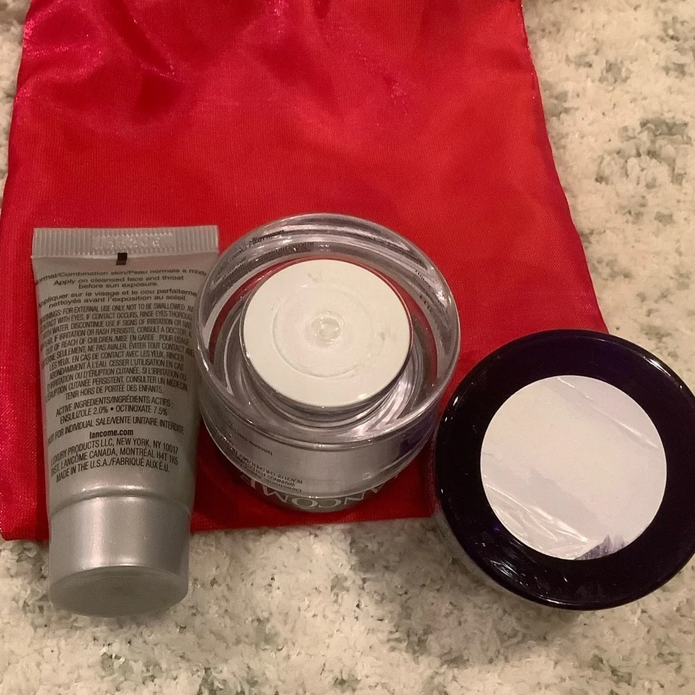 Lancôme Skincare Sample Bundle with Red Satin Pouch NWOT - Picture 12 of 15